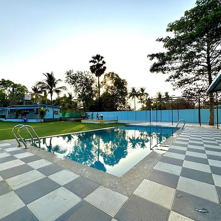 Deep Bhavani Resort Карджат Экстерьер фото